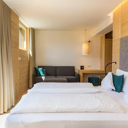 Hotel Strobl 3*
